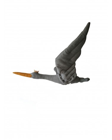 Linen stork with a crown of graphite